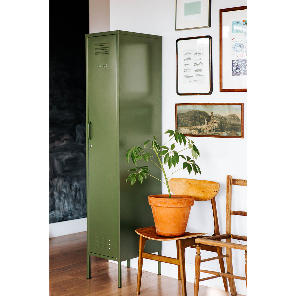 The Skinny Locker