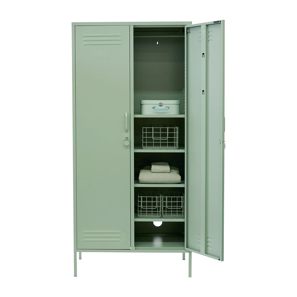 The Twinny Locker