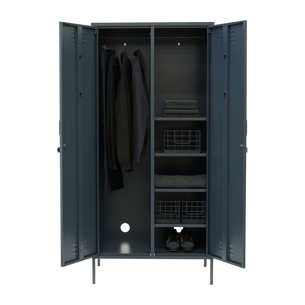 The Twinny Locker